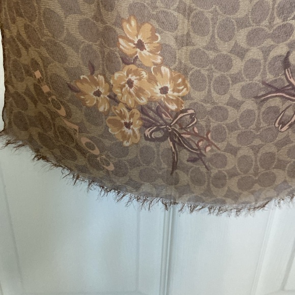 Coach Scarf Signature C Brown Neutral Pink Mauve Gold Wildflower Floral Bouquets - Picture 9 of 13
